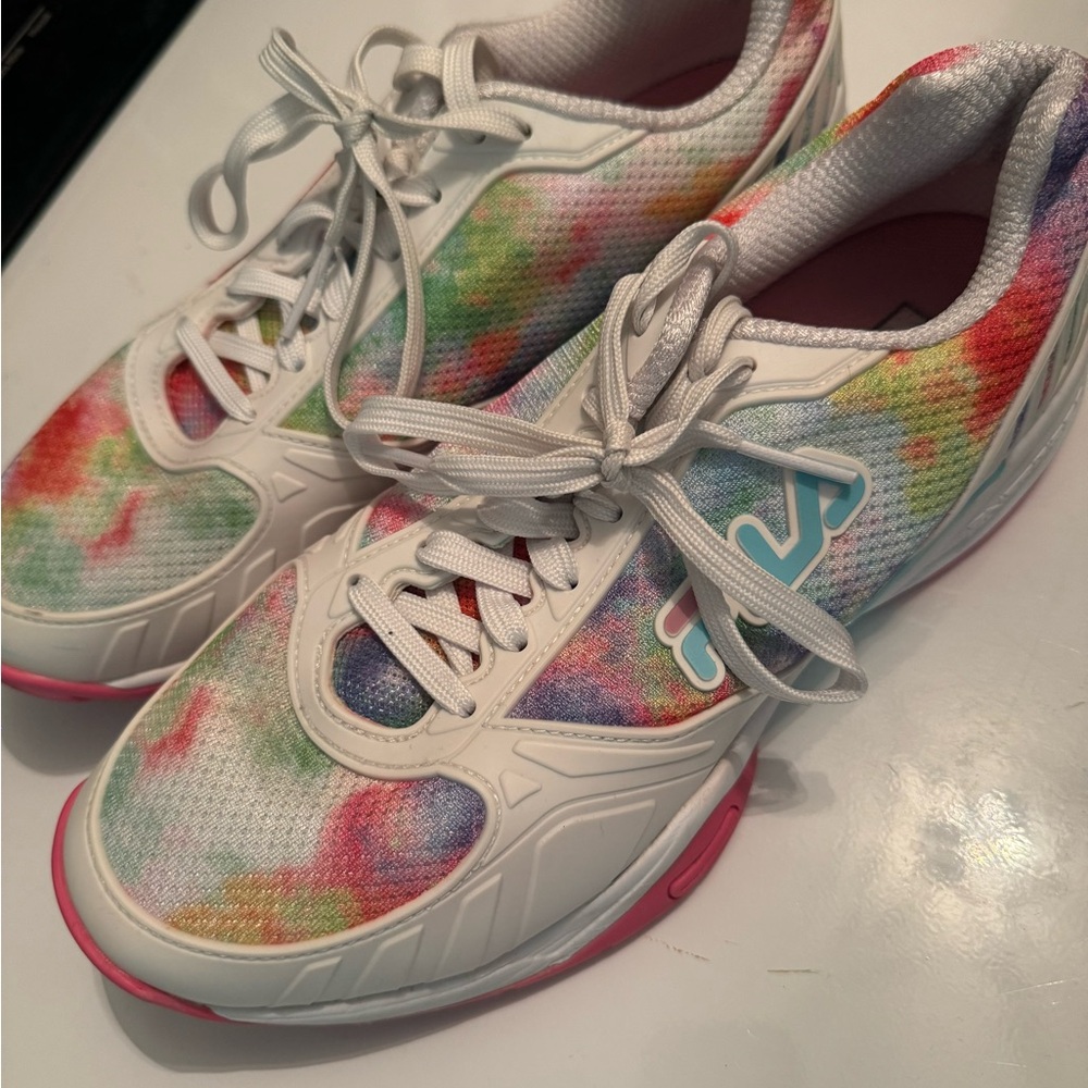 Fila pickleball/tennis court shoes size 11